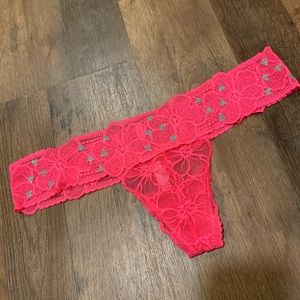 VS PINK Vintage hot pink glitter triangles panty